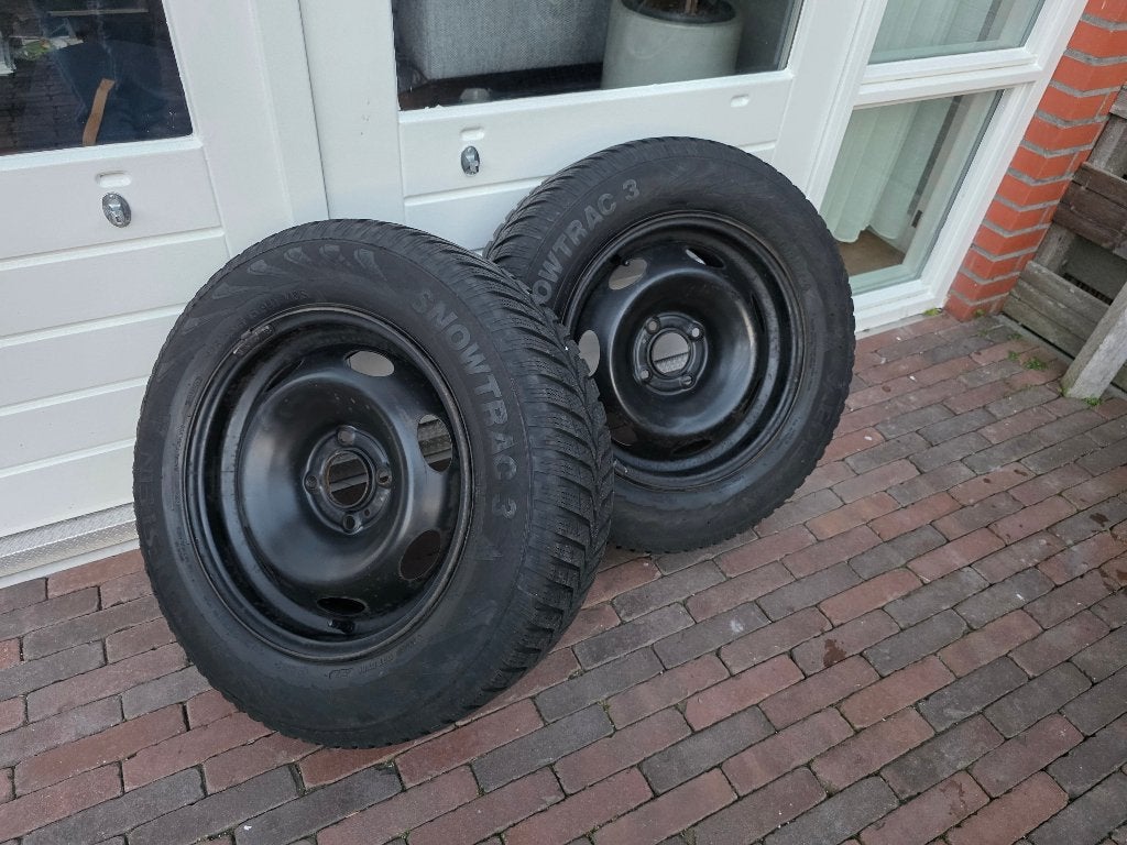 Winterbanden + velgen, Ophalen, Gebruikt, 15 inch, Banden en Velgen