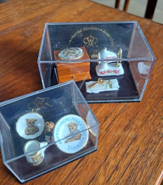 2 Reutter Porzellan Miniaturen in doosjes, Verzamelen, Ophalen of Verzenden, Nieuw, Poppenhuis