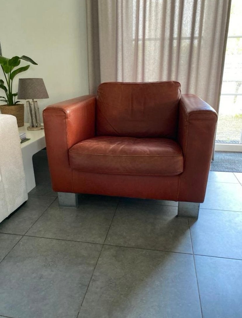 Gratis 2 leren fauteuils, Ophalen, Eenpersoons, Zo goed als nieuw, Minder dan 150 cm