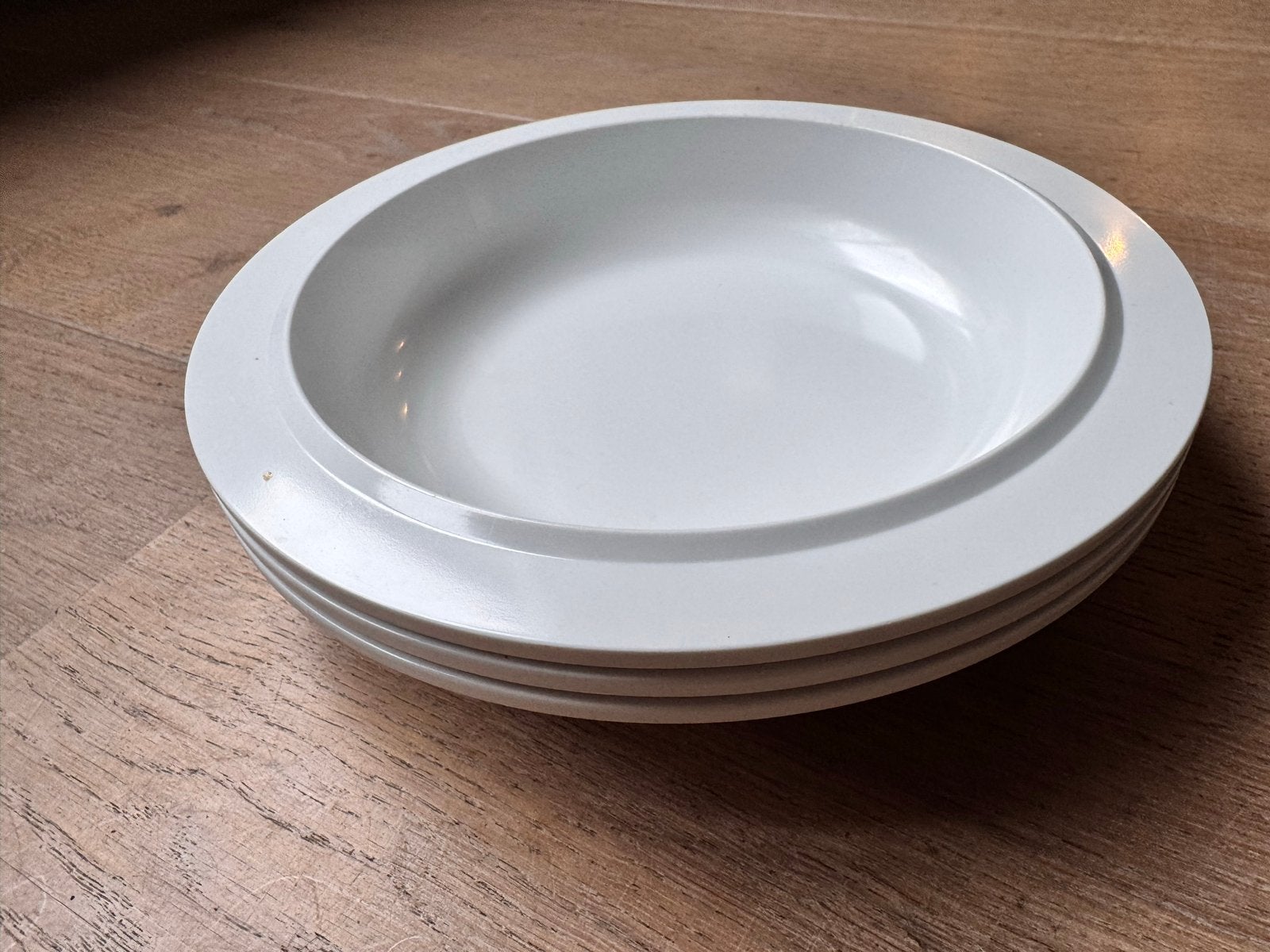 3 witte Mepal bordjes - Melamine - Koen de Winter design, Huis en Inrichting, Keuken | Servies, Kunststof, Gebruikt, Mepal, Ophalen of Verzenden
