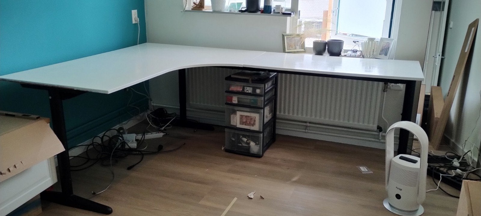 IKEA Hoekbureau - Verstelbaar en Ruim Werkblad, Ophalen, Zwart, Gebruikt, Metaal