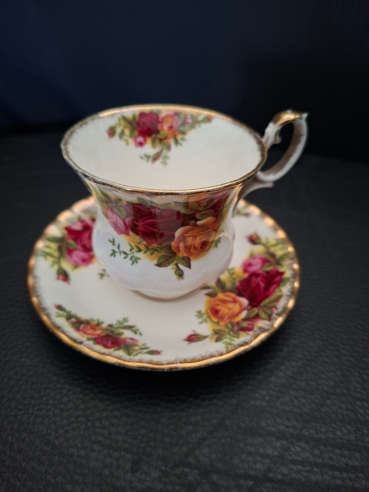 Royal Albert Old Country Roses Kop en Schotel, Antiek en Kunst, Ophalen of Verzenden