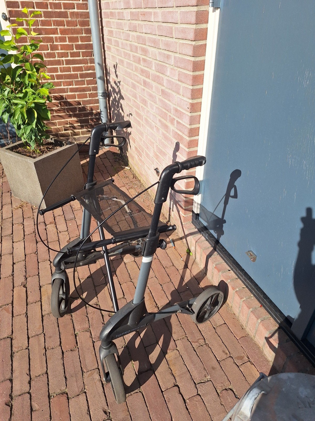 Inklapbare rollator, Diversen, Ophalen