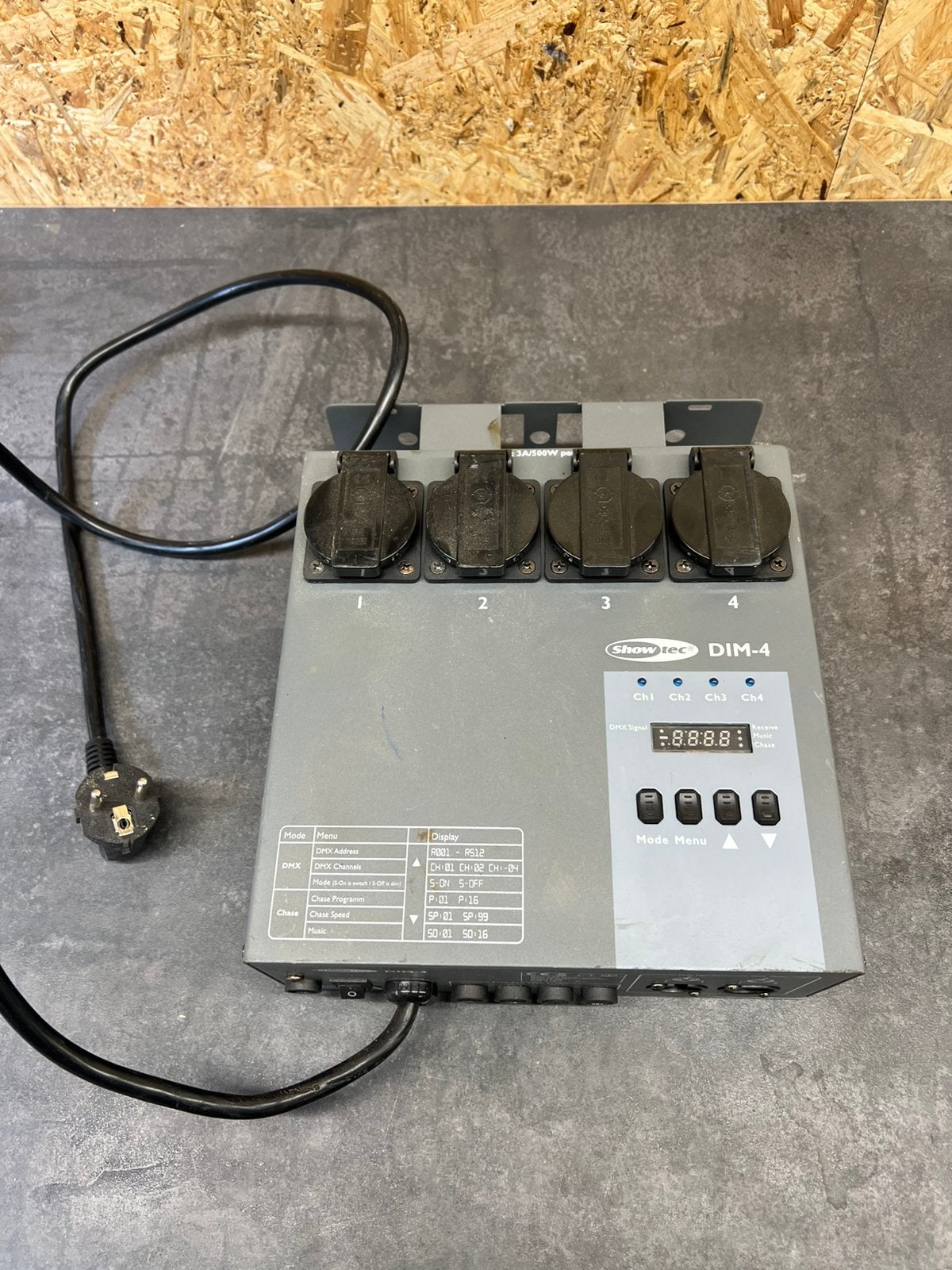 Showtec DIM-4 DMX dimmer & switchpack, Muziek en Instrumenten, Theaterbelichting, Ophalen of Verzenden, Gebruikt