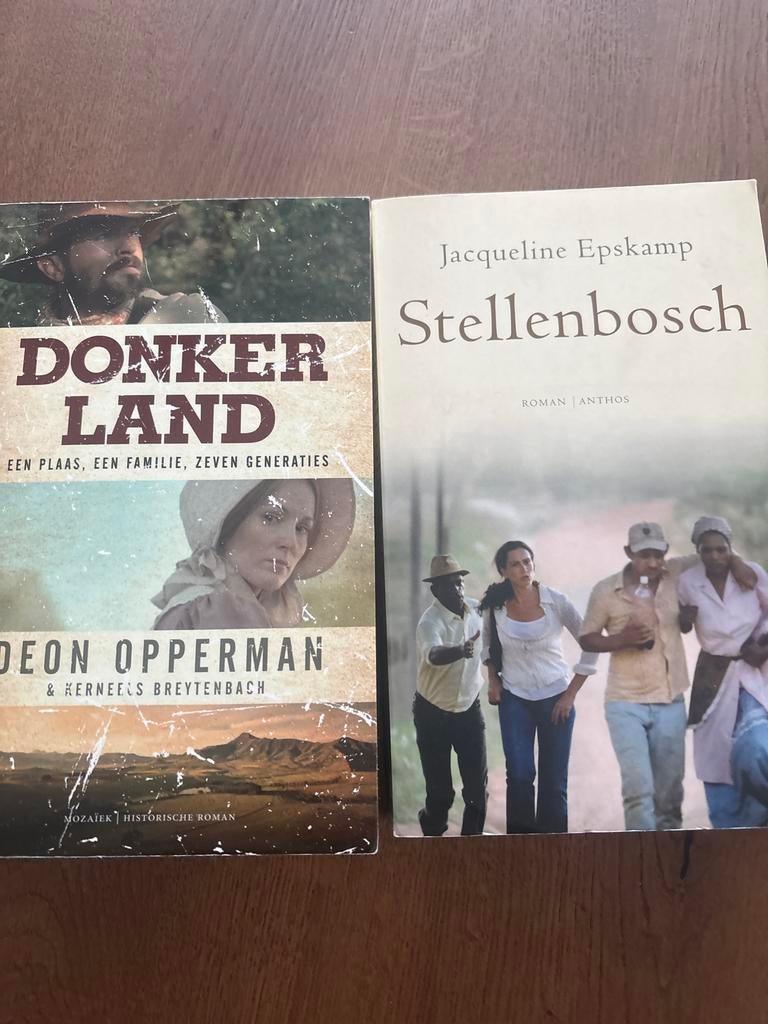 Donker Land & Stellenbosch: Zuid-Afrikaanse Familiedrama's, Ophalen of Verzenden, Gelezen