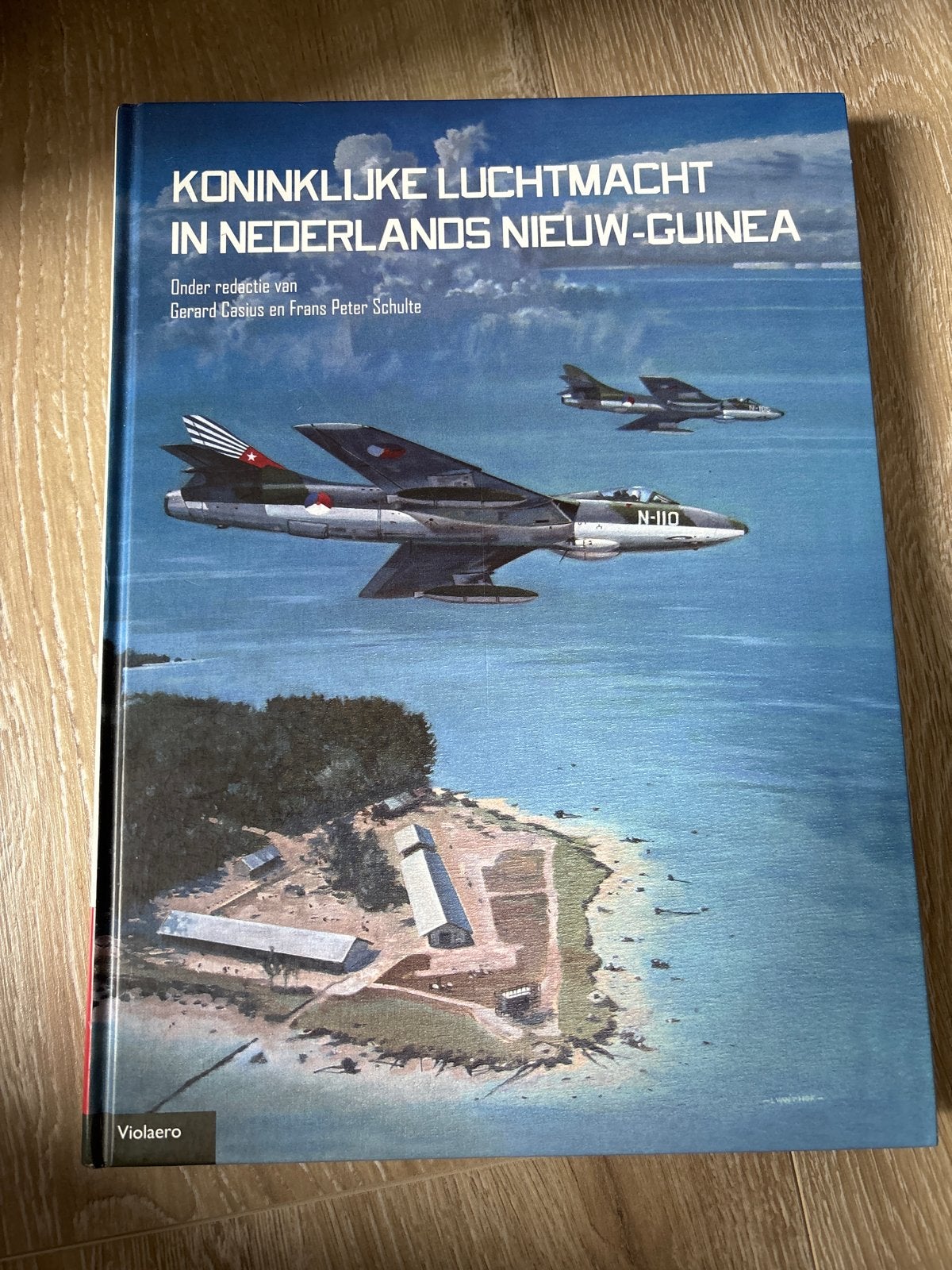 Koninklijke Luchtmacht in Nederlands Nieuw-Guinea, Boeken, Ophalen of Verzenden, 1945 tot heden, Zo goed als nieuw, Luchtmacht