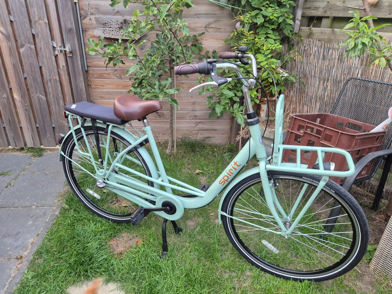 2 fietsen te koop: Groene Spirit en Grijze Gazelle, Fietsen en Brommers, Ophalen, Zo goed als nieuw, Gazelle, Versnellingen