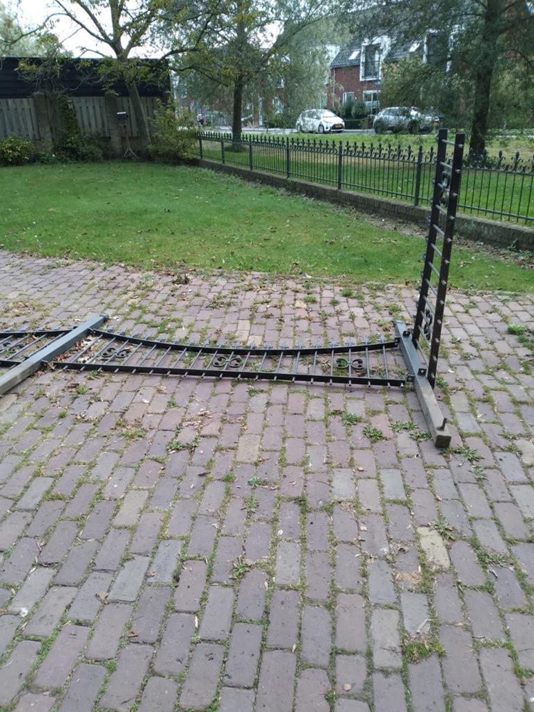 Sier hekwerk, Ophalen
