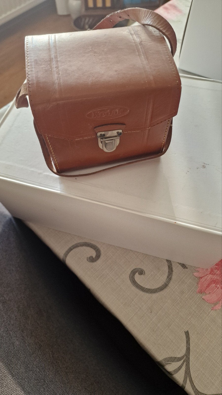 Vintage Kodak Box Camera met originele leren tas, Ophalen of Verzenden, Gebruikt, Kodak