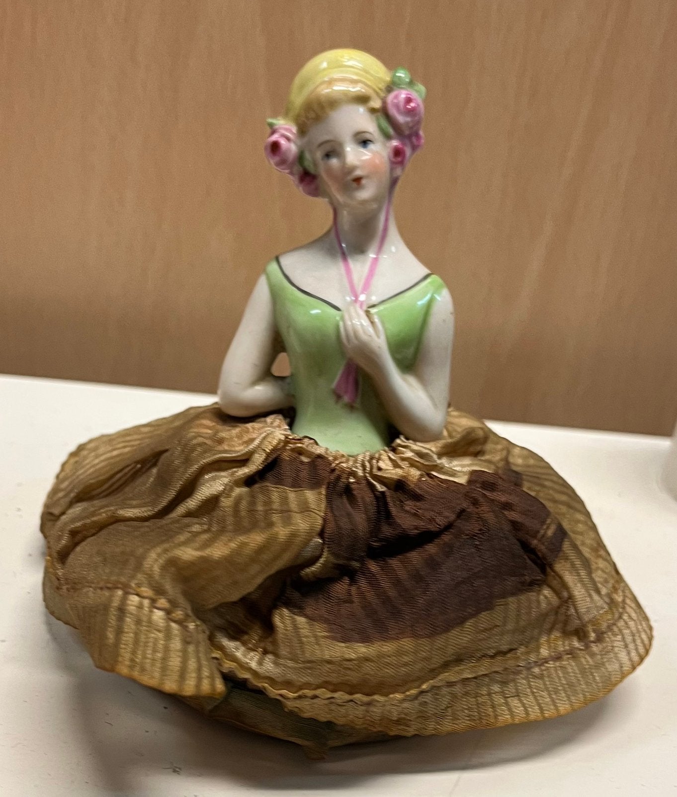 Half doll speldenkussen. Vintage., Ophalen