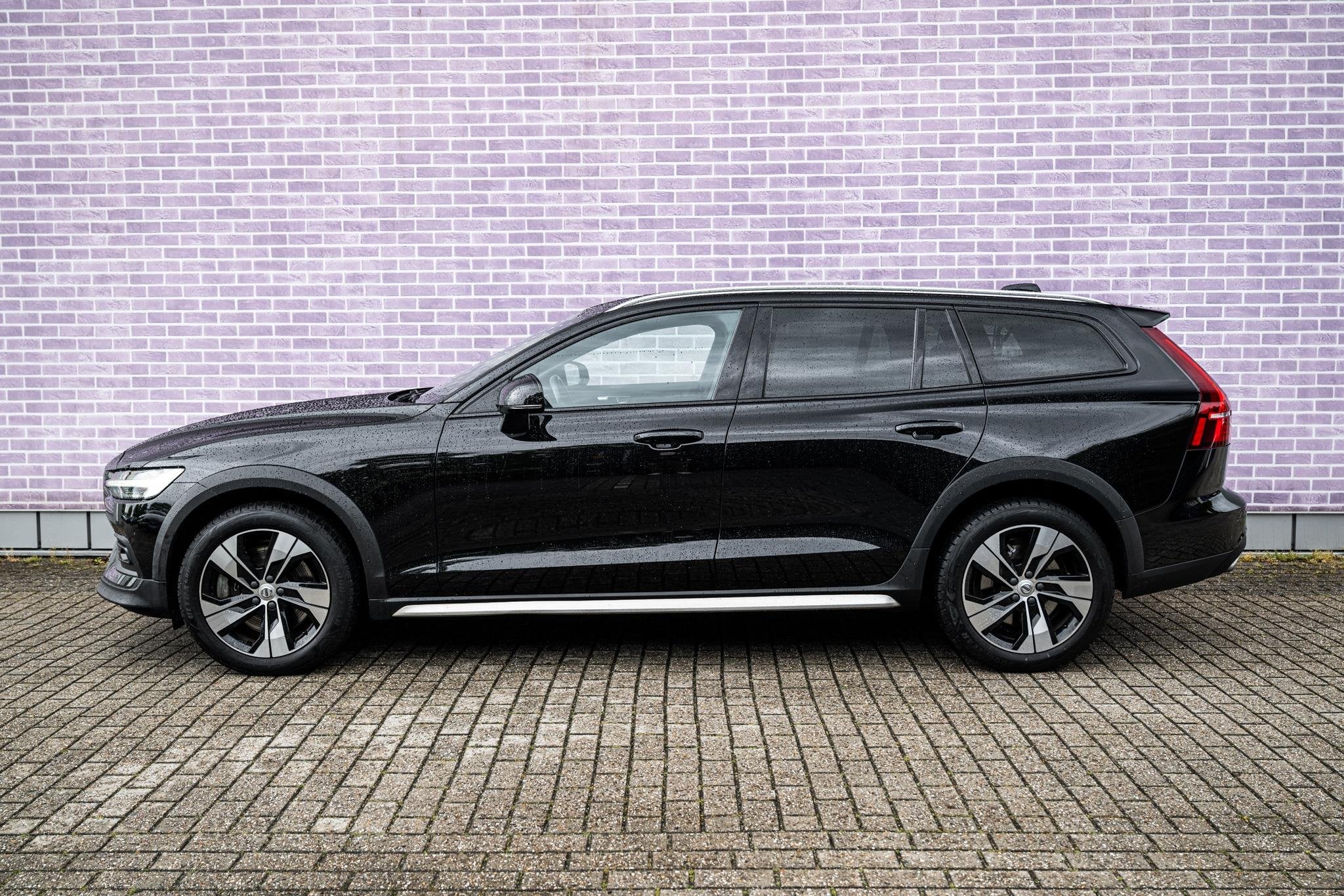 Foto 4 van Volvo V60 Cross Country 2.0 B5 AWD Pro | Achteruitrijcamera