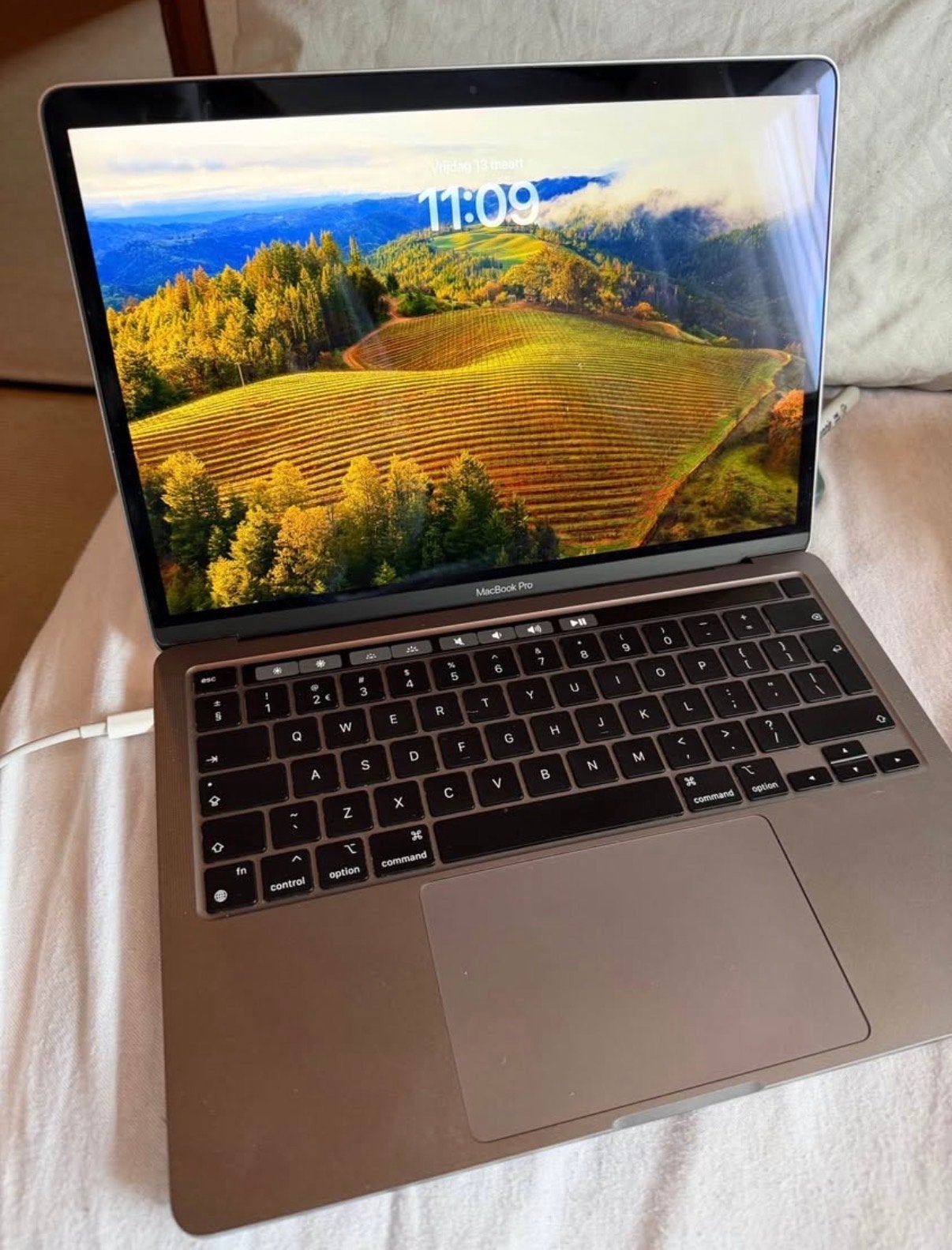MacBook Pro M2 2022 13” 16GB/256GB | Zo goed als nieuw, Computers en Software, Apple Macbooks, 256 GB, Qwerty, 8 GB, 13 inch