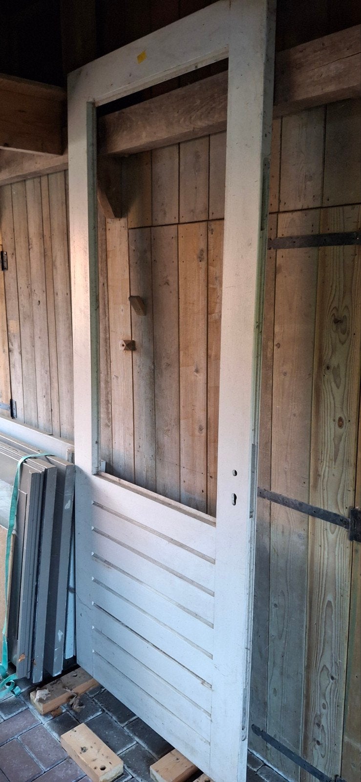 Hardhouten Buitendeur - Robuust en Klaar voor Gebruik, Ophalen, Gebruikt, 80 tot 100 cm, 215 cm of meer