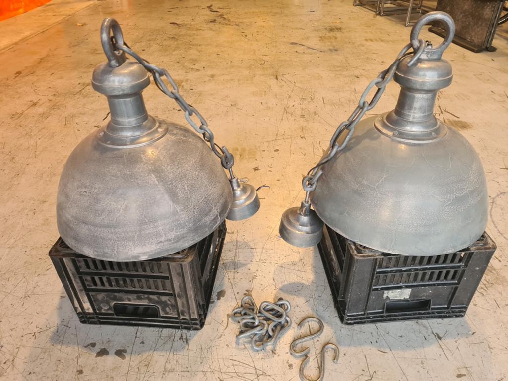 2 Gietijzeren hanglampen, Huis en Inrichting, Ophalen, Gietijzeren, Zo goed als nieuw, Metaal