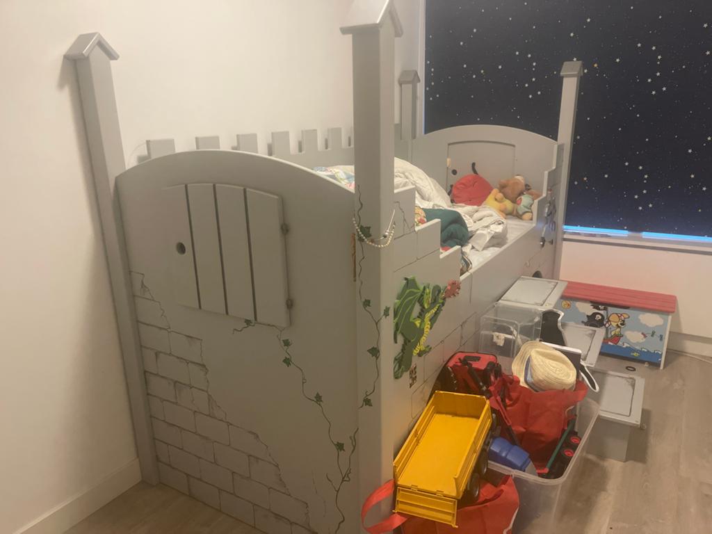 Halfhoogslaper met trap en speelhuisje/hut, 85 tot 100 cm, Gebruikt, Ophalen of Verzenden, Hoogslaper of Stapelbed