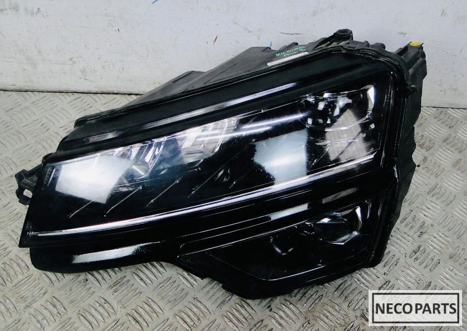 SKODA KAROQ 57B FULL LED KOPLAMP 57B941017B ALLES LEVERBAAR!, Gebruikt, -, -, Ophalen of Verzenden