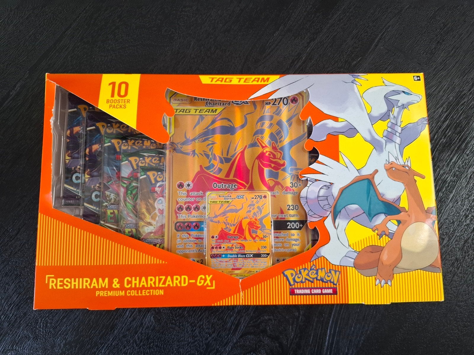 Pokemon Reshiram & Charizard-GX Premium Collection, Ophalen of Verzenden, Nieuw, Boosterbox, Foil