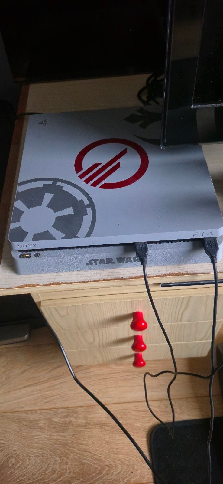 PS4 Slim Star Wars Limited Edition 1TB met 2 controllers, Met 2 controllers, Ophalen of Verzenden, Zo goed als nieuw, 1 TB