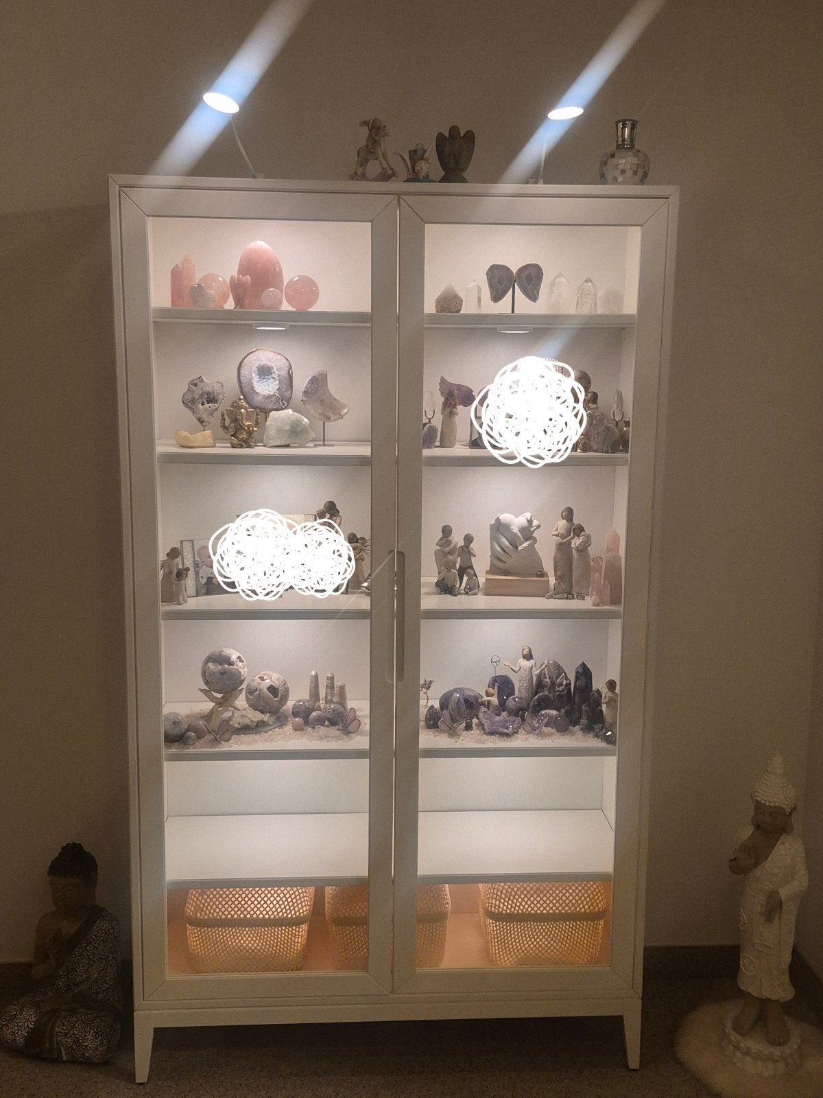 Witte vitrinekast met glazen deuren en planken, Ophalen, Met deur(en), Overige houtsoorten, 50 tot 100 cm