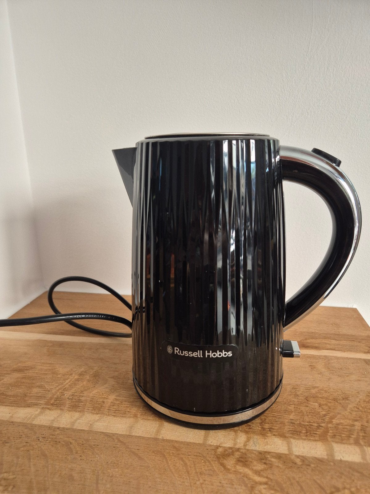 Russell Hobbs Waterkoker (1,7L 2400W) Eden, Witgoed en Apparatuur, 1 tot 2 liter, Ophalen