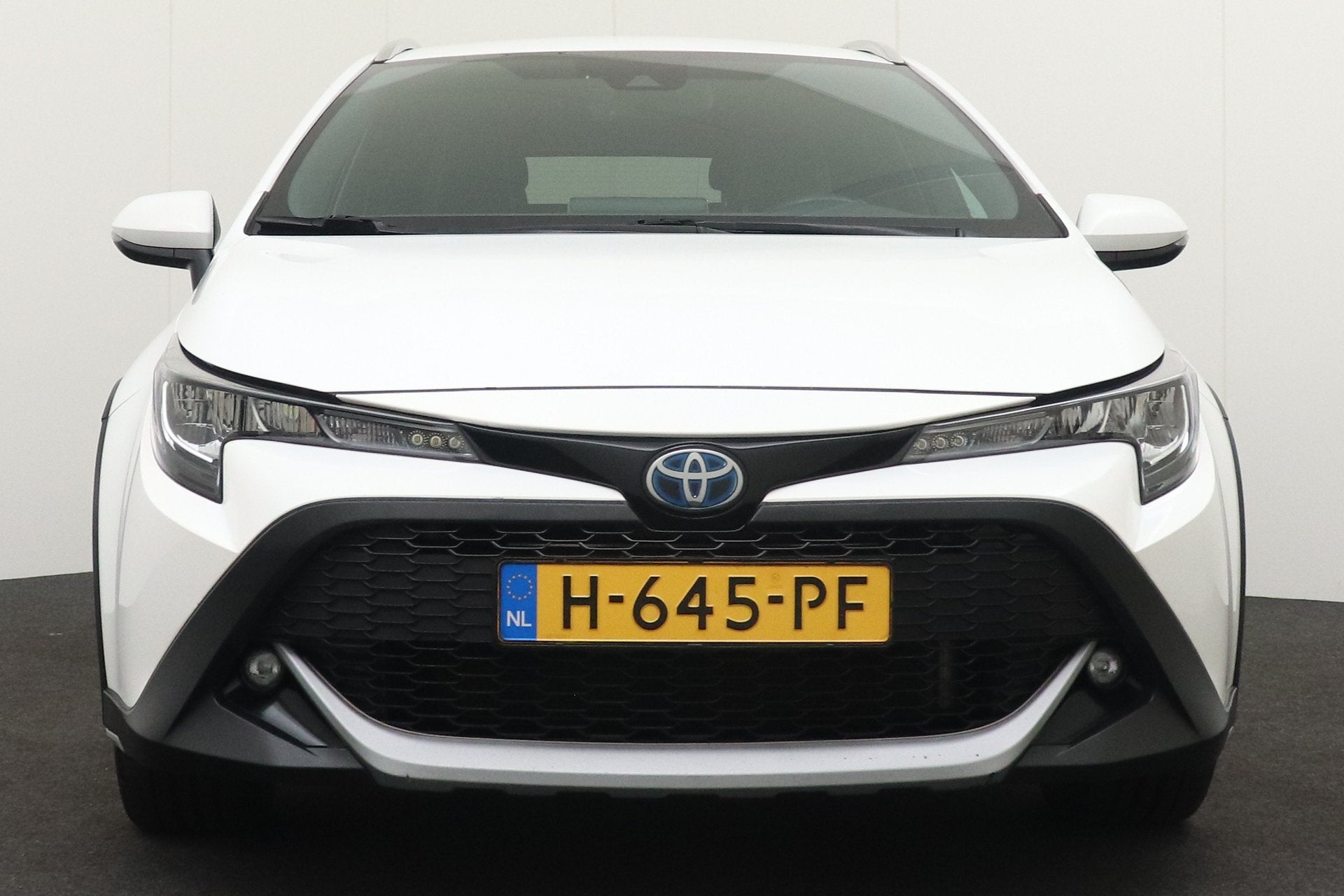 Toyota Corolla Touring Sports 1.8 Hybrid TREK Camera Adapt.C, Dealer onderhouden, Gebruikt, 4 cilinders, Corolla