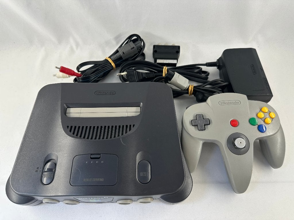 Nintendo 64 Console + Controller en Kabels - N64, Spelcomputers en Games, Spelcomputers | Nintendo 64, Gebruikt, Met 1 controller