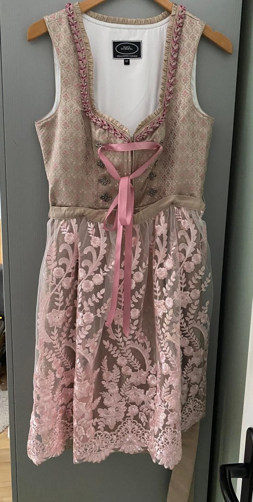 Dirndl te koop, Kleding | Dames, Carnavalskleding en Feestkleding, Ophalen, Haus Huberts, Maat 42/44 (L), Kleding