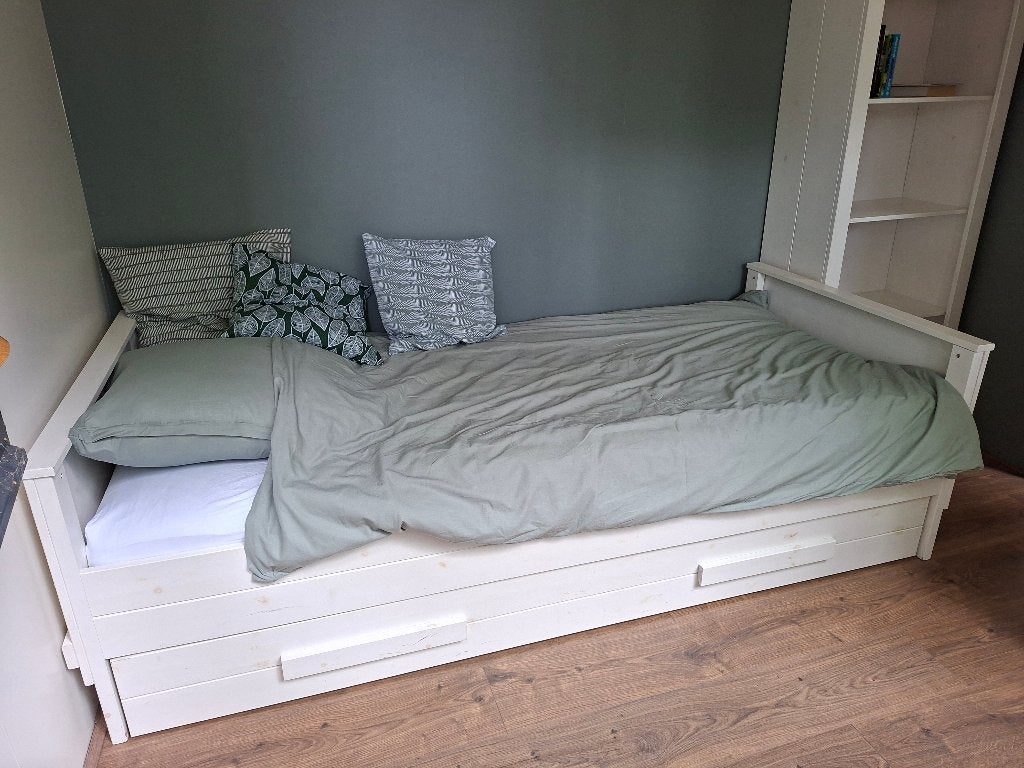 Eenpersoonsbed met hoge kast, Ophalen, Gebruikt, Eenpersoons