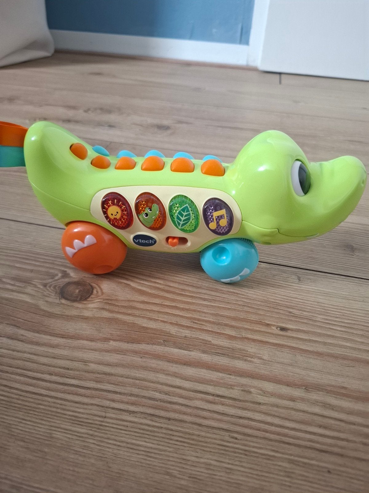 Krokodil, Ophalen of Verzenden, Zo goed als nieuw, 6 maanden tot 2 jaar