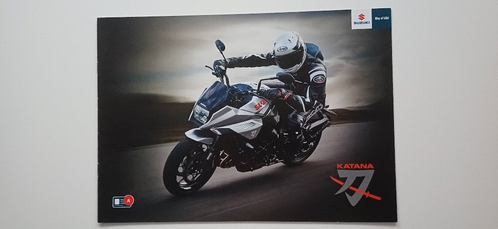 Originele folder van de Suzuki Katana 2019-2022, Ophalen of Verzenden, Suzuki