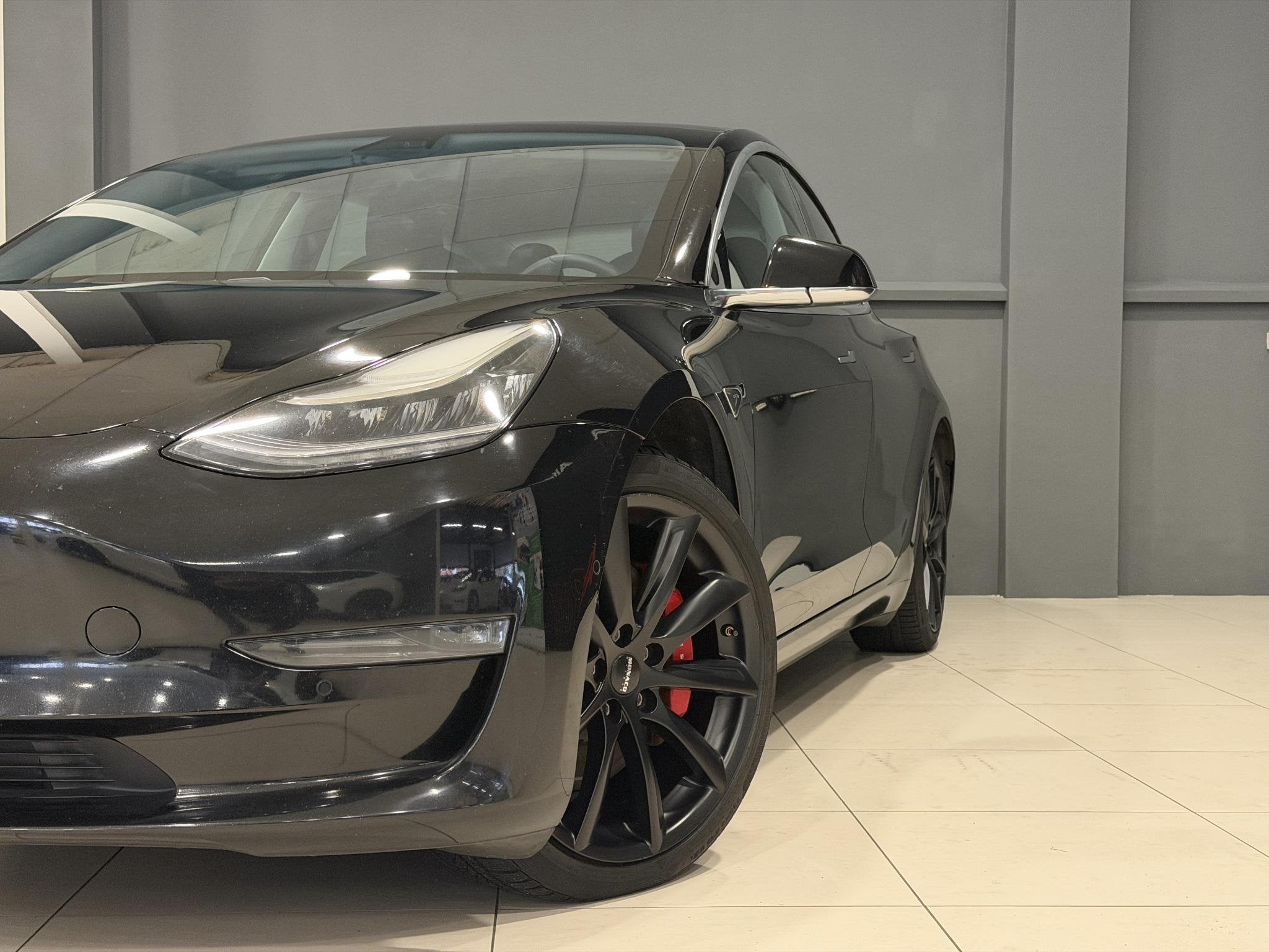 Tesla Model 3 Performance AWD 75 kWh | SOH 83,9% | Performan, Automaat, Stof, 547 km, 462 pk
