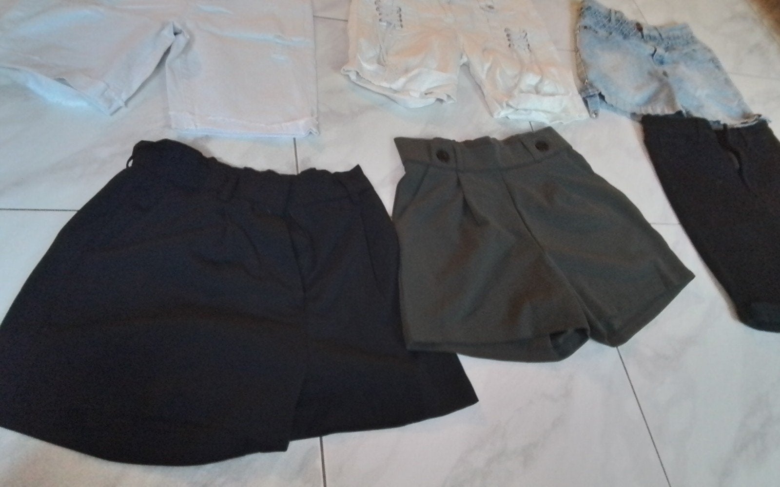 Korte broeken  maat 36, Kleding | Dames, Kort, Blauw, Ophalen of Verzenden, Zo goed als nieuw