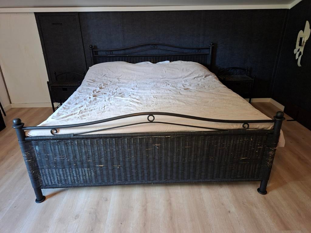 Gratis 2 persoons bed, Huis en Inrichting, Slaapkamer | Bedden, Gebruikt, Zwart, Tweepersoons, Ophalen of Verzenden