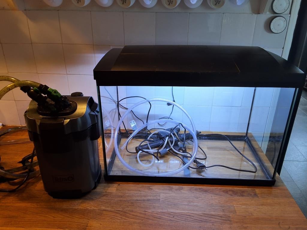 Leuk aquarium met externe pomp., Ophalen, Gebruikt, Leeg aquarium, Inclusief deksel