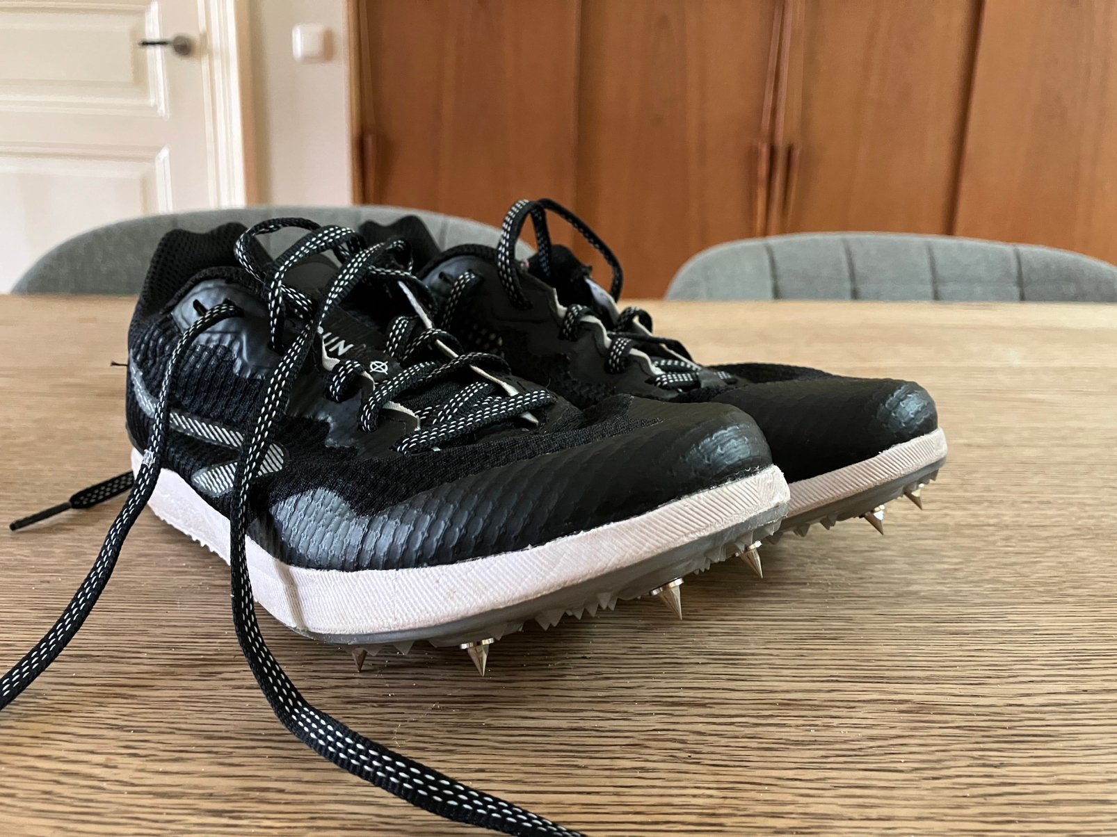 Spikes hardloopschoenen atletiek maat 35, Sport en Fitness, Loopsport en Atletiek, Ophalen, Zo goed als nieuw, Spikes, Overige merken