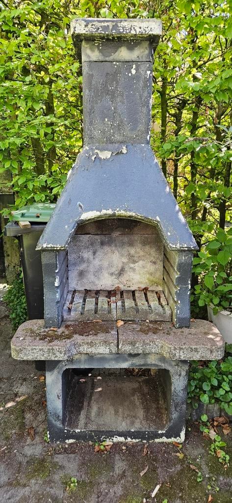 Betonnen buitenbarbecue met schoorsteen, Ophalen, Gebruikt