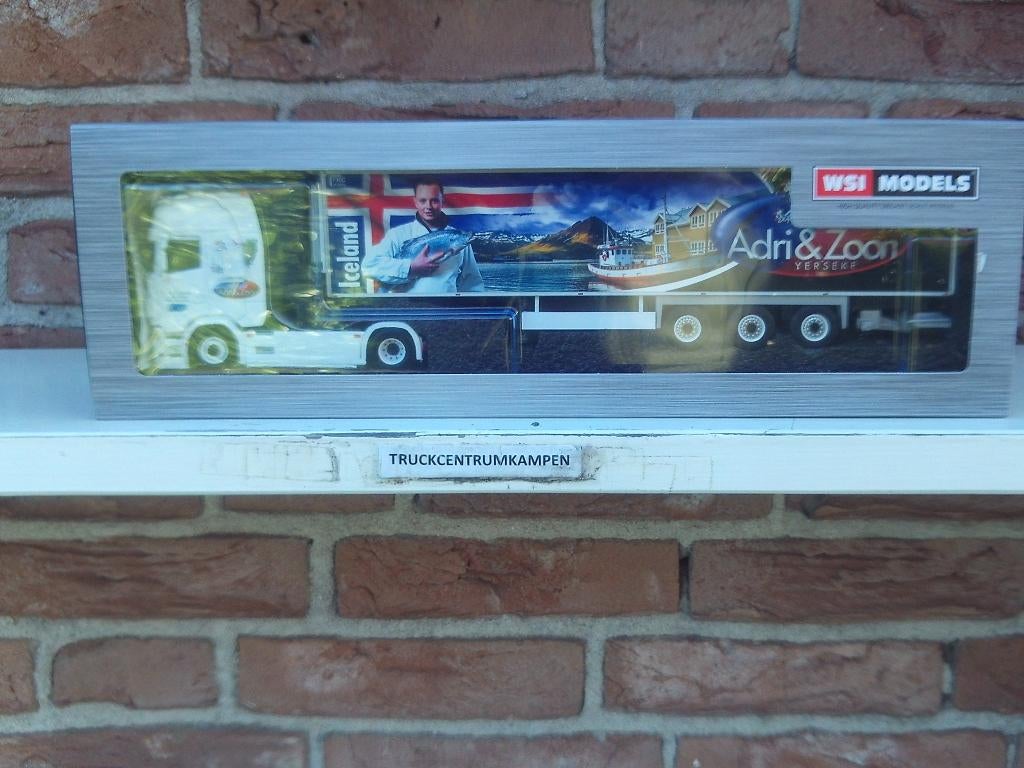 WSI  Scania  S  Highline  van  Adri  &  Zoon., Ophalen of Verzenden, Nieuw, Bus of Vrachtwagen, Wsi