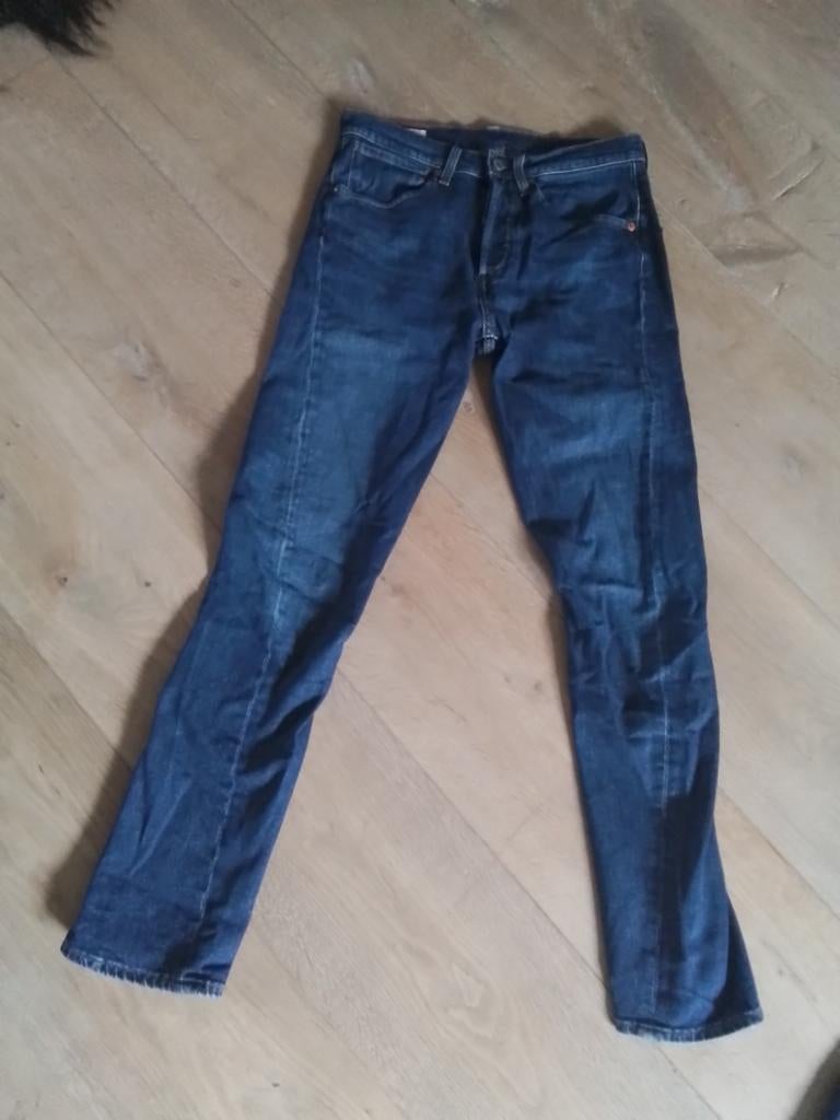 Mooie levis spijkerbroek, Ophalen of Verzenden, Zo goed als nieuw, Blauw, W32 (confectie 46) of kleiner