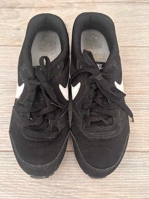 Zwart Nike Sneakers, maat 37,5, Kleding | Dames, Schoenen, Zwart, Nike, Ophalen of Verzenden, Sneakers of Gympen