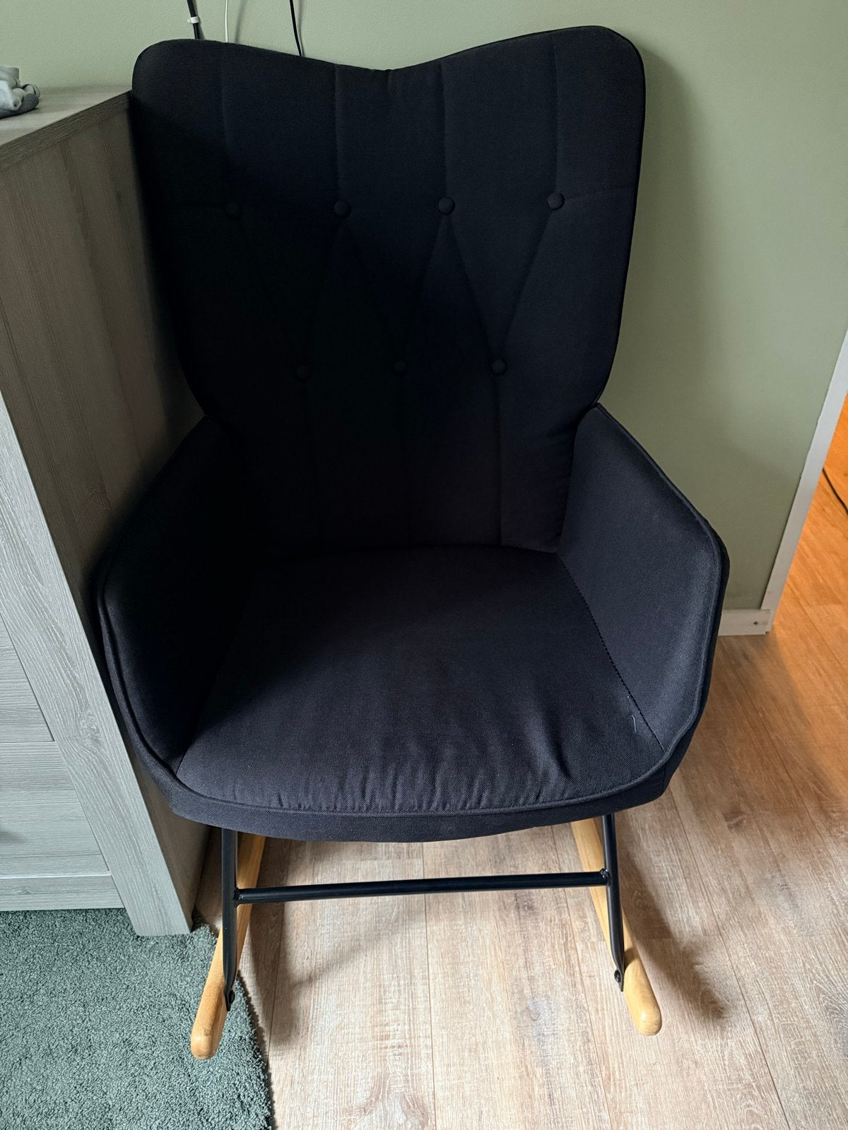 Comfortabele zwarte schommelstoel babykamer, Ophalen, Zwart, Zo goed als nieuw, Eén