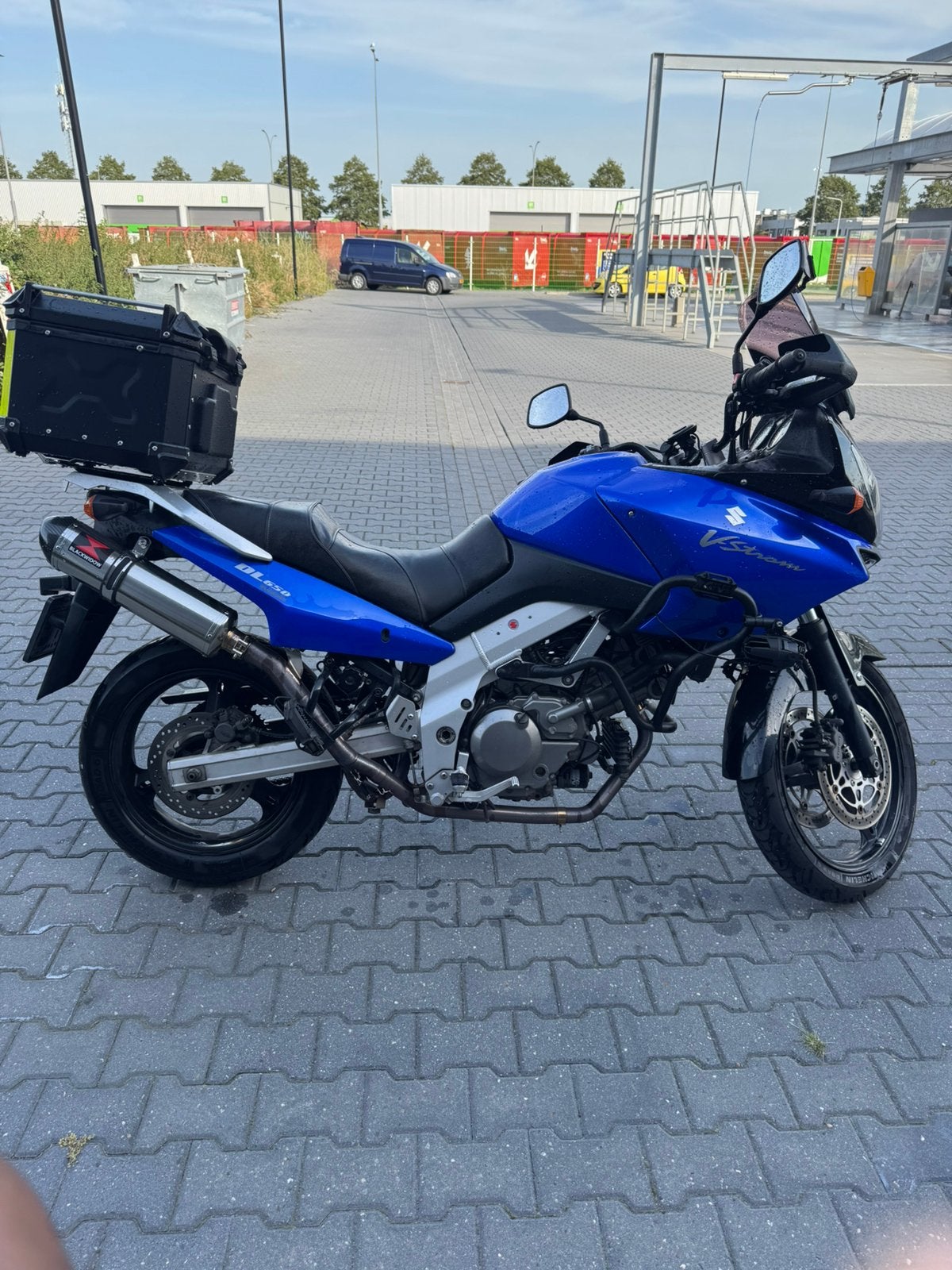 Suzuki V-Strom 650 - 2004 - Diep en vol geluid, Motoren, Ophalen of Verzenden