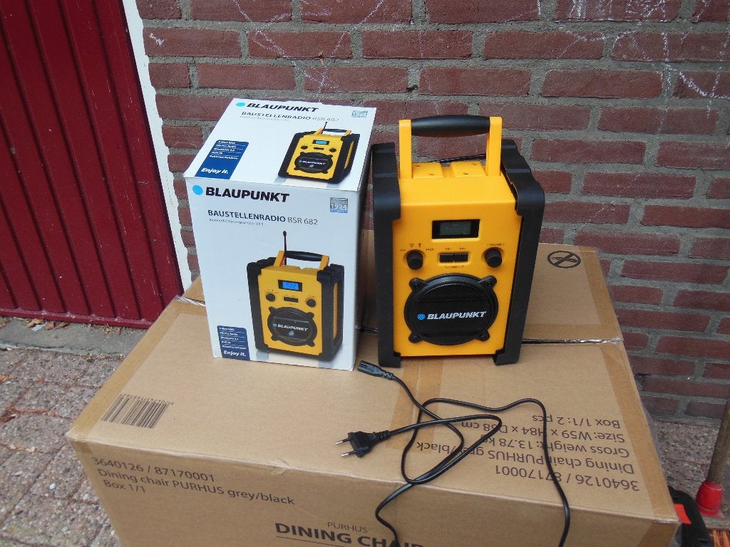 BOUWWERKRADIO  BLAUPUNKT NIEUW, Doe-het-zelf en Verbouw, Gereedschap | Schuurmachines, Ophalen of Verzenden, Nieuw, 1200 watt of meer