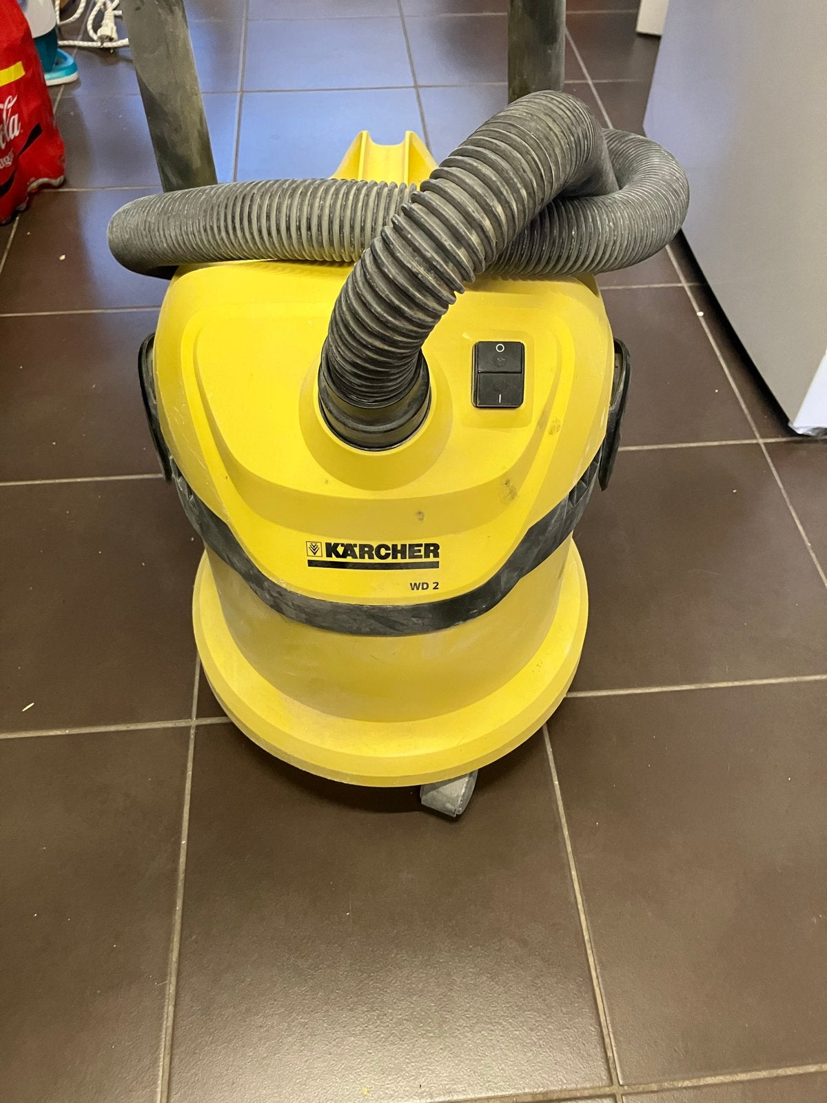 Kärcher WD 2 Nat- en Droogzuiger - Krachtige Alleszuiger, Ophalen, Inclusief accessoires, Gebruikt, Kärcher