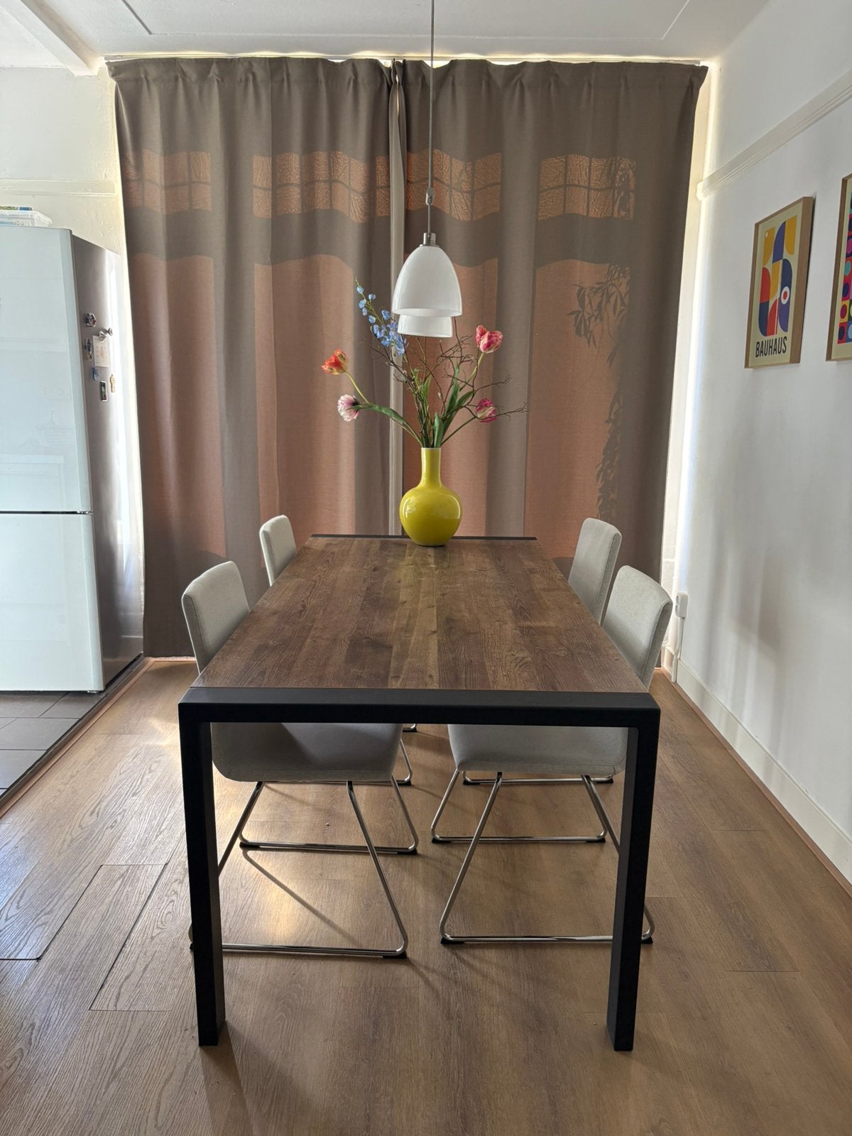 Houten eettafel met stalen frame, Huis en Inrichting, Tafels | Salontafels, Ophalen, 200 cm of meer, 50 tot 100 cm, Zo goed als nieuw
