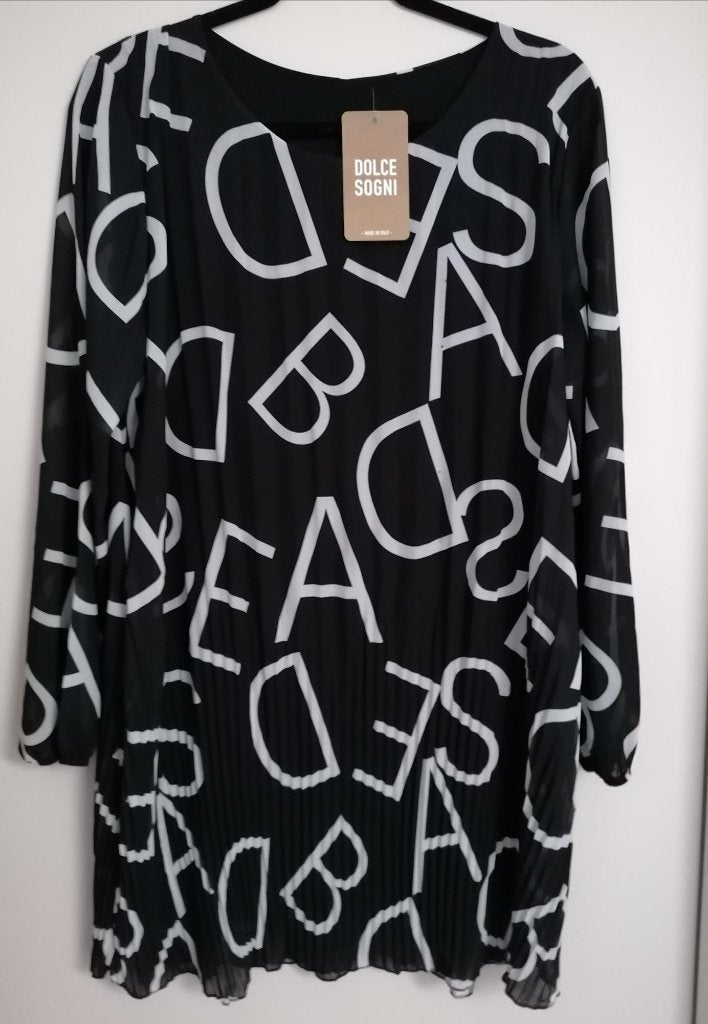 MOOIE lange zwarte blouse met witte letters mt. L, Ophalen of Verzenden, Nieuw, Maat 42/44 (L), Zwart