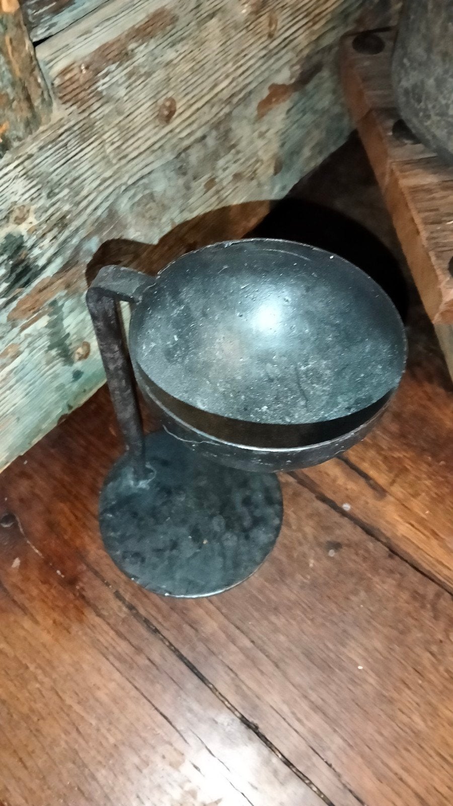 Zwaardere metalen ijzeren geurbrander (2), Overige materialen, Gebruikt, ., Ophalen of Verzenden