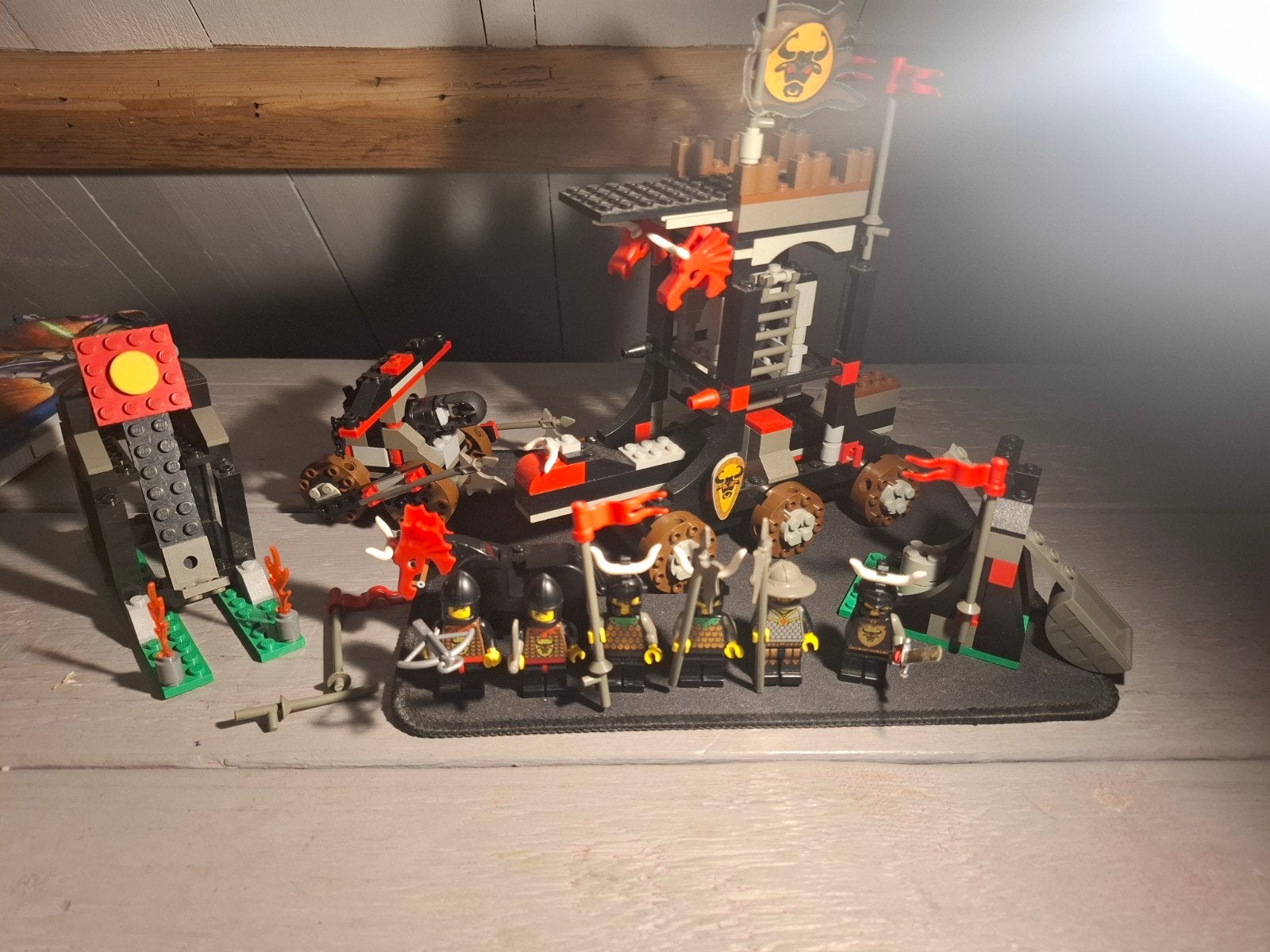 Lego 6096 Bull's attack *extra figs*, Ophalen of Verzenden, Gebruikt