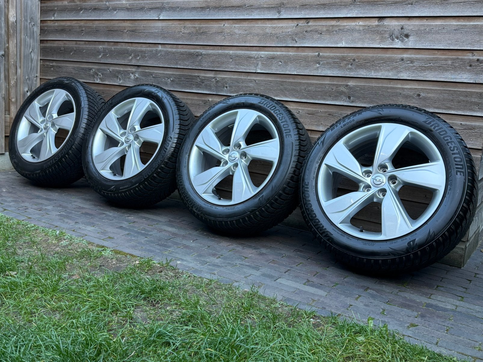 Orig DEMO Opel Grandland X 18 inch velgen + winterbanden, Auto-onderdelen, 18 inch, Gebruikt, Banden en Velgen, Personenwagen