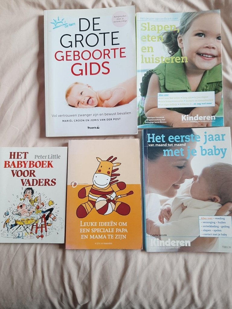 Spenen boeken en flesjes voor en over baby s, Ophalen, Nieuw