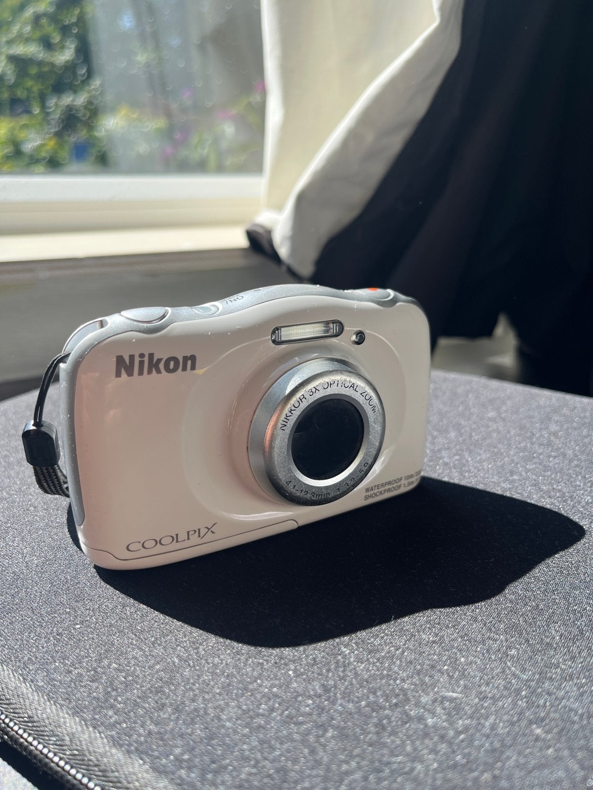 Nikon Coolpix S33, Ingebouwde flitser, Geheugenkaart, Ophalen of Verzenden, Zo goed als nieuw